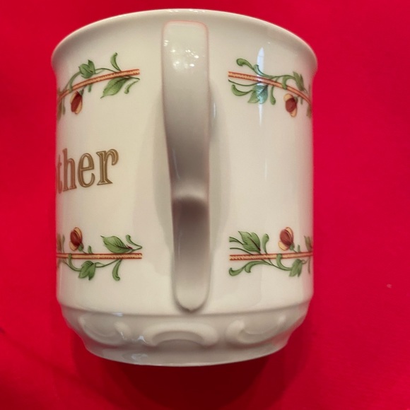 House of Goebel Bavarian china grandmother mug. - Picture 5 of 7